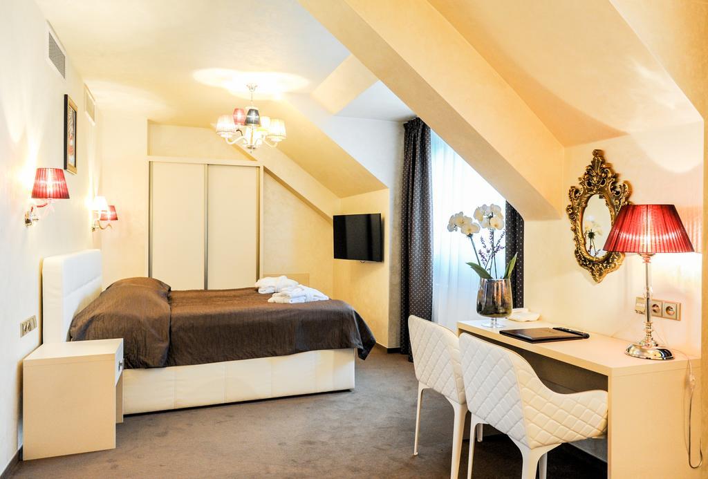 Myo Mysterius 4* Prag